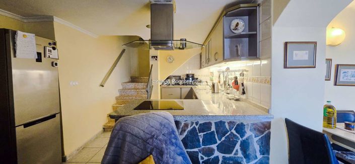 Image No.29-2 Bed Townhouse for sale