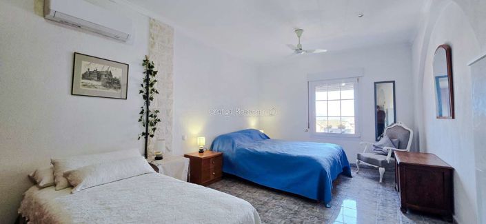 Image No.40-2 Bed Townhouse for sale