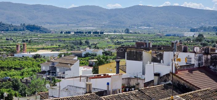 Image No.6-2 Bed Townhouse for sale