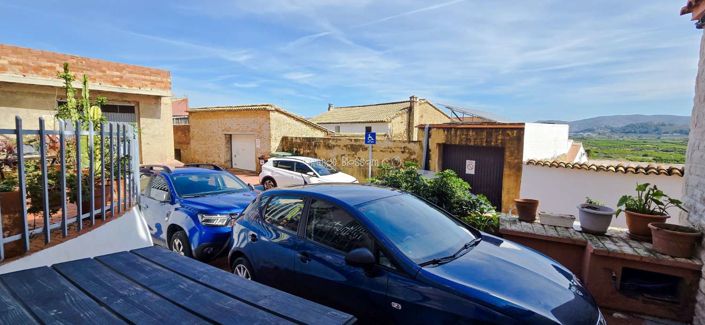 Image No.9-2 Bed Townhouse for sale