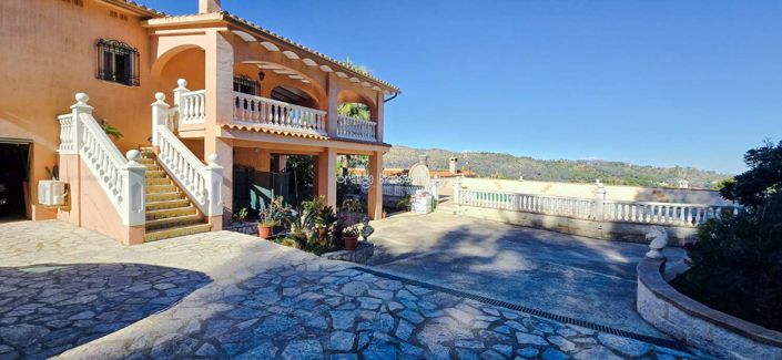 Image No.12-6 Bed Villa for sale