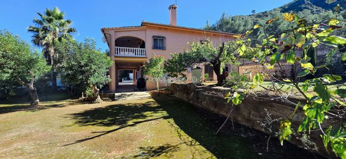 Image No.2-6 Bed Villa for sale