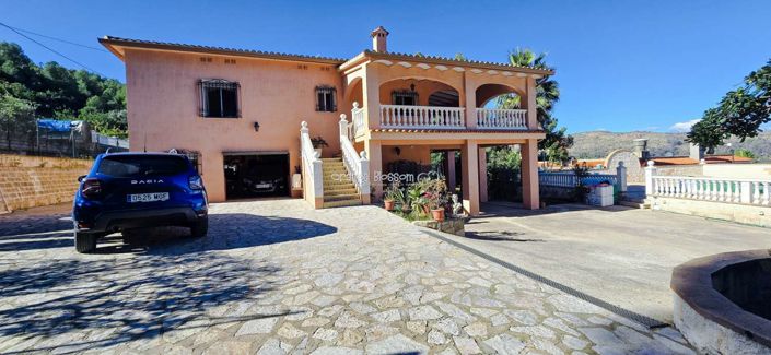 Image No.3-6 Bed Villa for sale