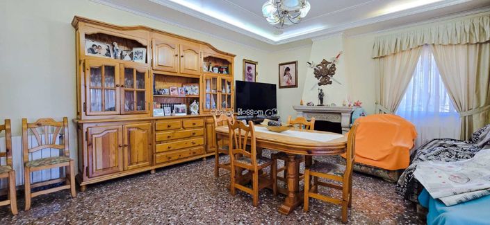 Image No.37-6 Bed Villa for sale