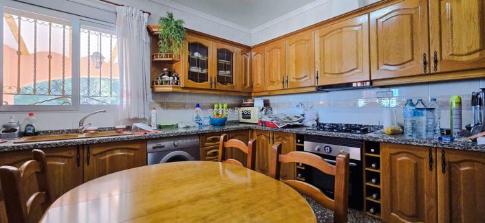 Image No.48-6 Bed Villa for sale