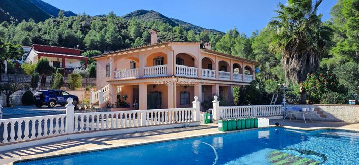 Image No.8-6 Bed Villa for sale