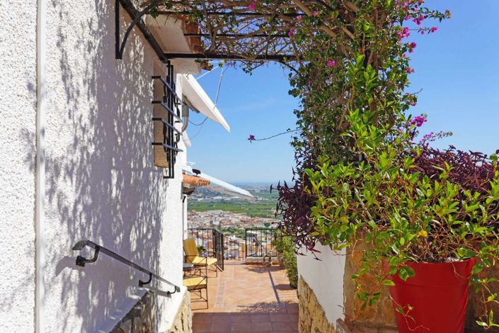 Image No.10-4 Bed Property for sale