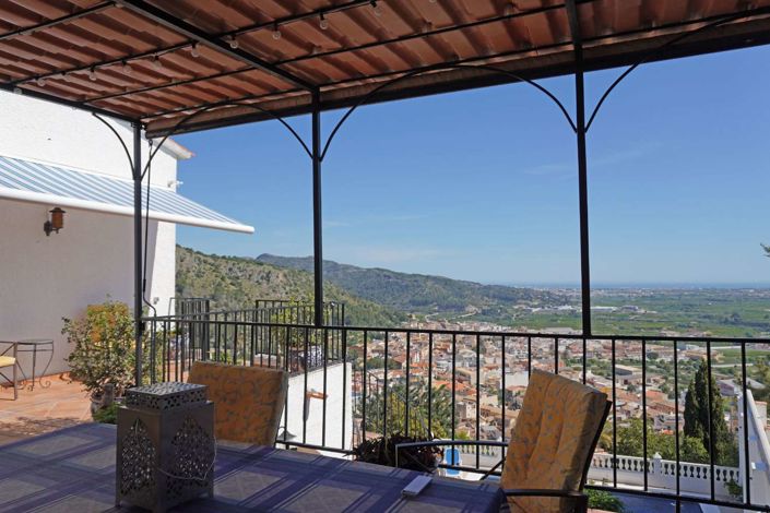 Image No.13-4 Bed Property for sale