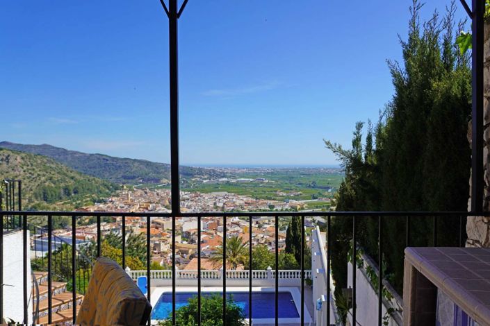 Image No.14-4 Bed Property for sale