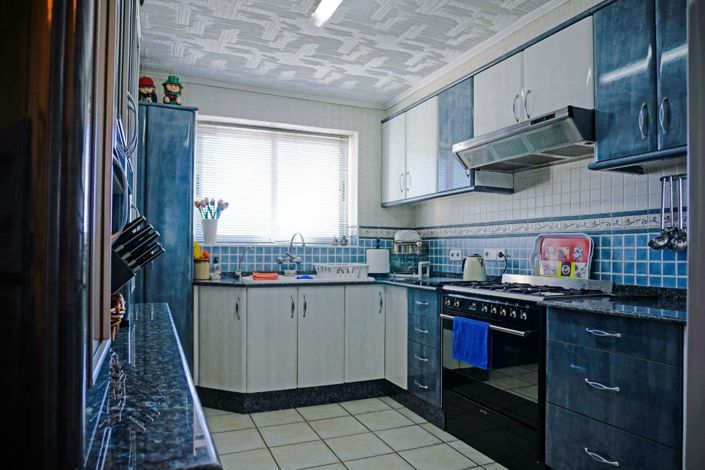 Image No.18-4 Bed Property for sale