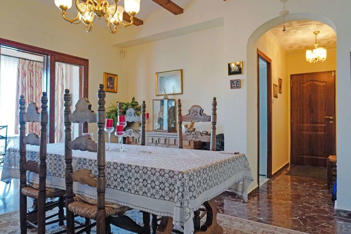 Image No.19-4 Bed Property for sale