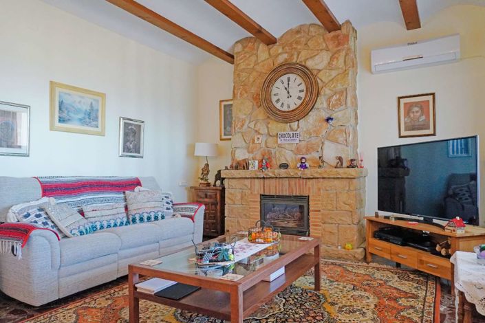 Image No.22-4 Bed Property for sale