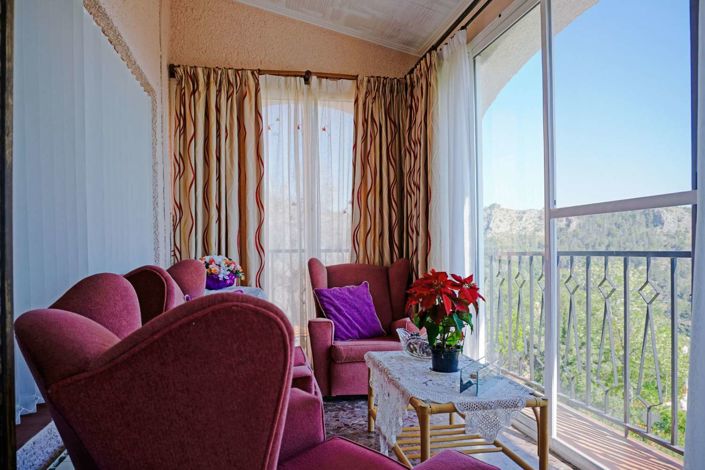 Image No.24-4 Bed Property for sale