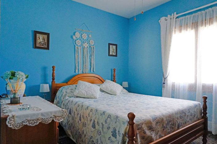 Image No.33-4 Bed Property for sale