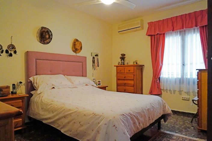 Image No.42-4 Bed Property for sale