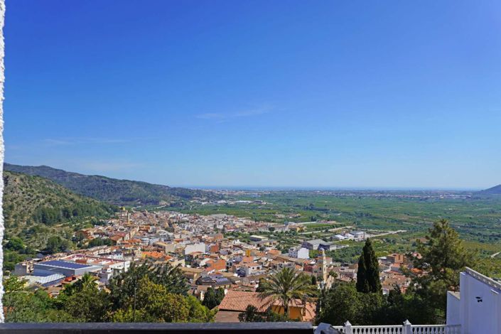 Image No.49-4 Bed Property for sale