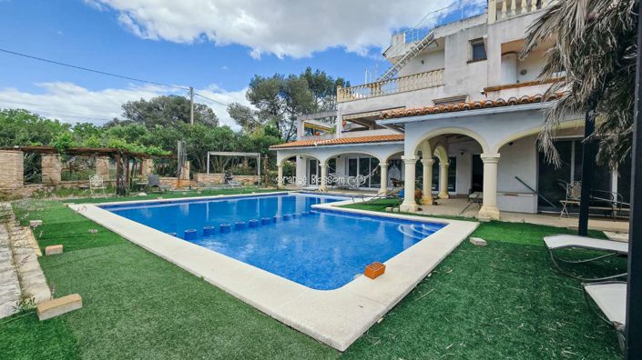 Image No.6-7 Bed Villa for sale