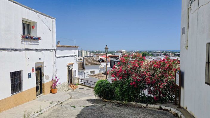 Image No.10-3 Bed Townhouse for sale