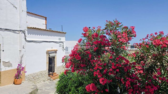 Image No.2-3 Bed Townhouse for sale
