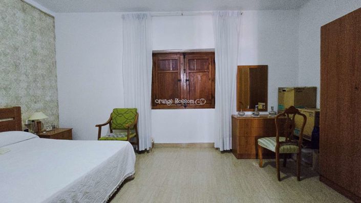 Image No.50-3 Bed Townhouse for sale