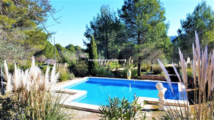 Image No.4-Villa de 6 chambres à vendre à Villalonga