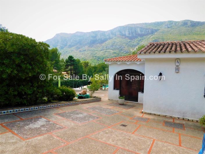 Image No.10-3 Bed Villa for sale