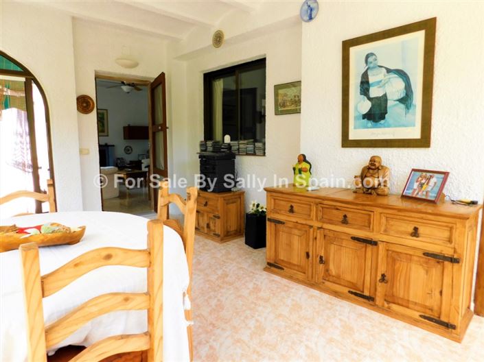 Image No.12-3 Bed Villa for sale