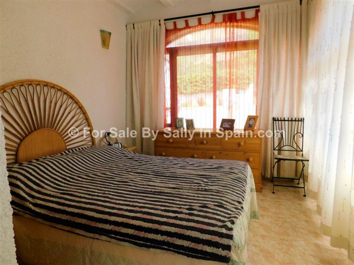 Image No.20-3 Bed Villa for sale