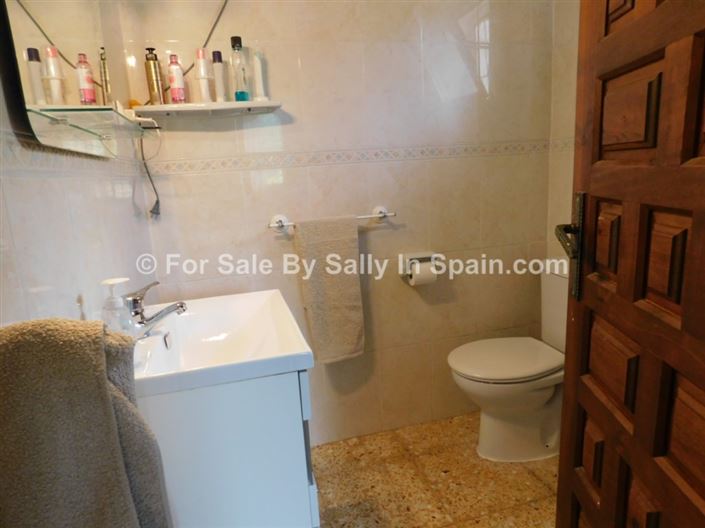 Image No.23-3 Bed Villa for sale