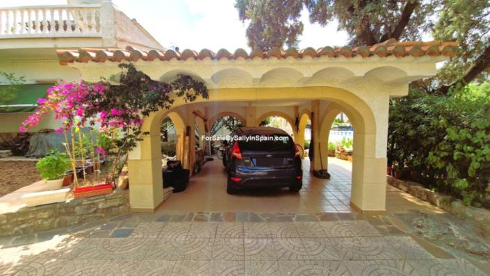 Image No.15-5 Bed Villa for sale