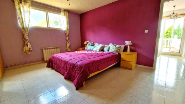 Image No.29-5 Bed Villa for sale