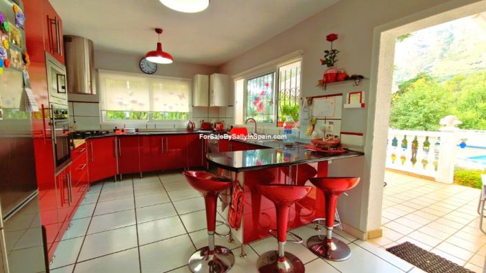 Image No.34-5 Bed Villa for sale