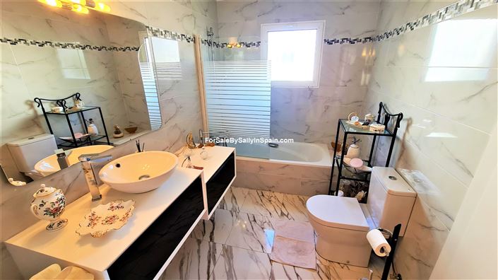 Image No.41-Villa de 4 chambres à vendre à Gandía