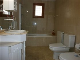 Image No.20-Villa de 4 chambres à vendre à La Drova