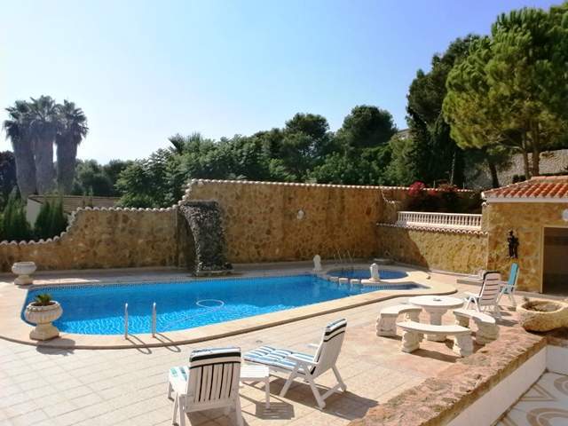 Image No.2-7 Bed Villa for sale