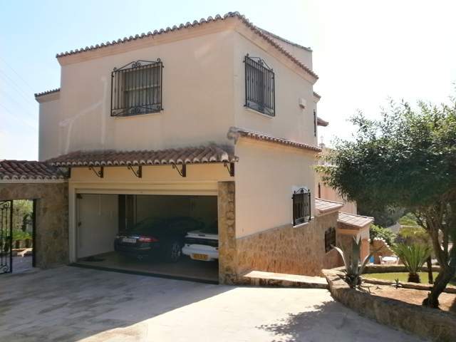 Image No.20-7 Bed Villa for sale