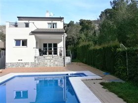 Image No.1-Villa de 4 chambres à vendre à La Drova