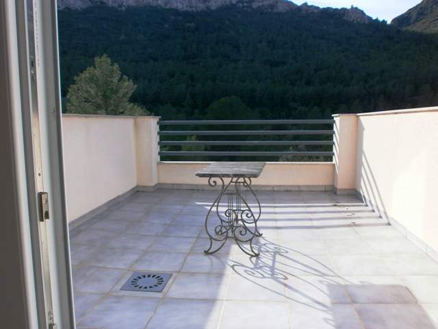 Image No.3-Villa de 4 chambres à vendre à La Drova