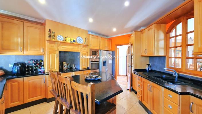 Image No.20-Villa de 8 chambres à vendre à Benicolet