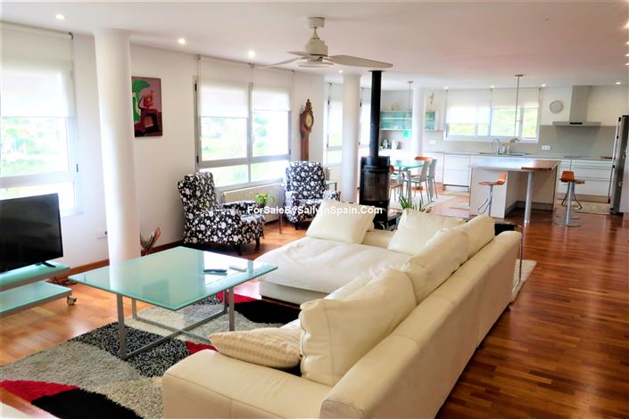 Image No.18-4 Bed Villa for sale