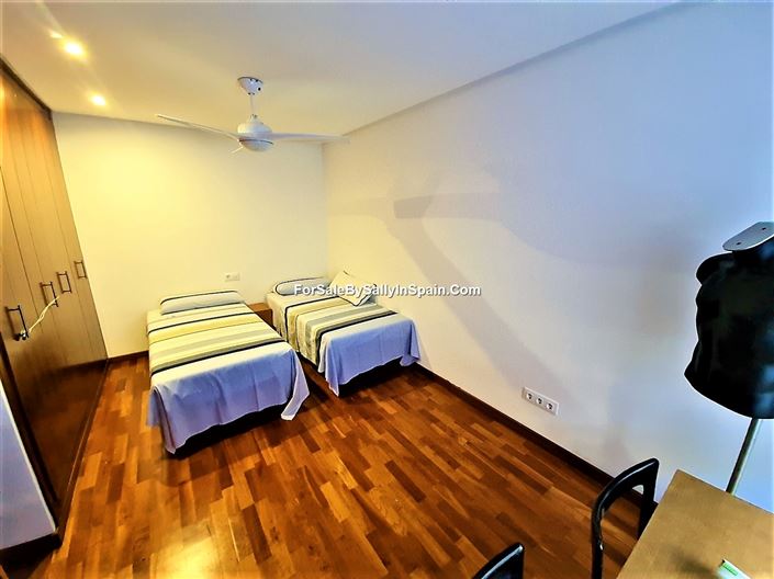 Image No.34-4 Bed Villa for sale