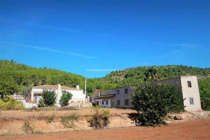 Image No.2-3 Bed Villa for sale