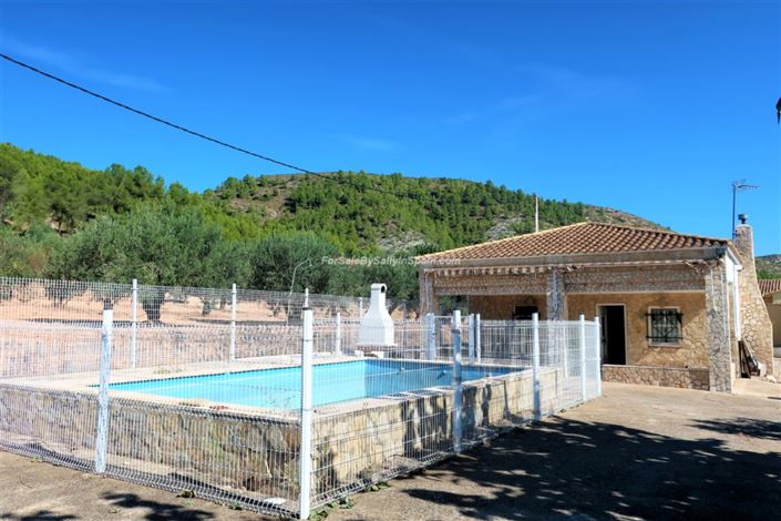 Image No.20-3 Bed Villa for sale