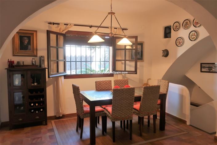 Image No.42-5 Bed Villa for sale