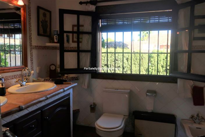 Image No.46-5 Bed Villa for sale