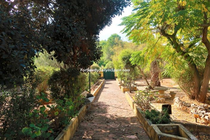 Image No.25-5 Bed Villa for sale