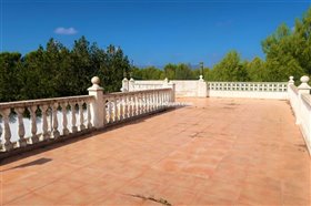 Image No.32-Villa de 5 chambres à vendre à Alzira