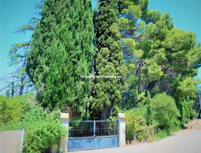 Image No.16-10 Bed Villa for sale