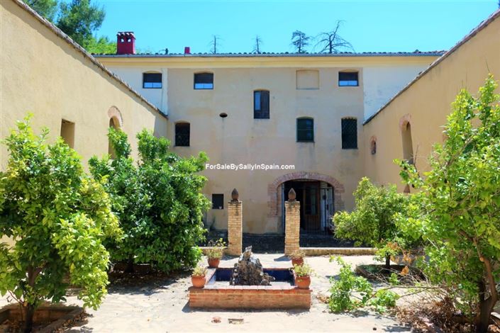 Image No.3-10 Bed Villa for sale