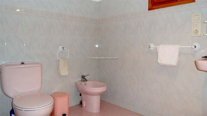 Image No.52-4 Bed Villa for sale